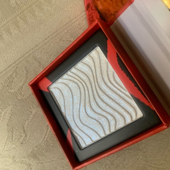 Glamlite x Friday the 13th Jason Lives Highlighter BNIB - Picture 11 of 14